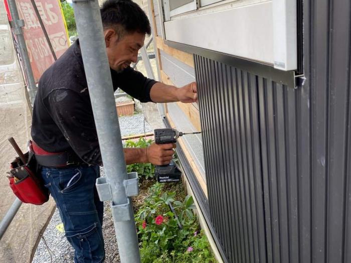 周南市に外壁カバー工法 重ね張り で金属サイディングを施工 ガイソー周南店 住まいの外装リフォーム専門店