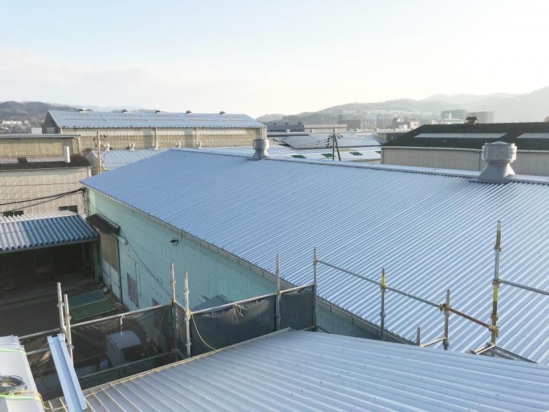 下松市 工場の波型スレート屋根のカバー工事 ガイソー周南店 下松市 工場の波型スレート屋根のカバー工事 ガイソー周南店
