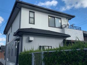 下松市にて外壁塗装と屋根カバー工法によるリフォーム