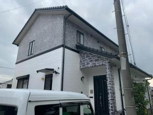 周南市で亀裂・ヒビの入ったシーリングを補修して外壁塗装