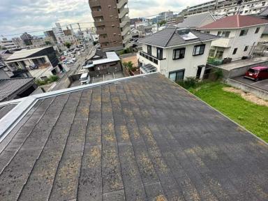 周南市で屋根とベランダの点検、ベランダの立ち上がり壁から漏水