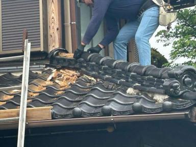 周南市の瓦屋根修理｜丸伏せ工法で隅棟の棟瓦取り直し
