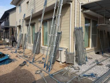 下松市のリピーター様邸で外壁塗装開始｜足場設置完了しました