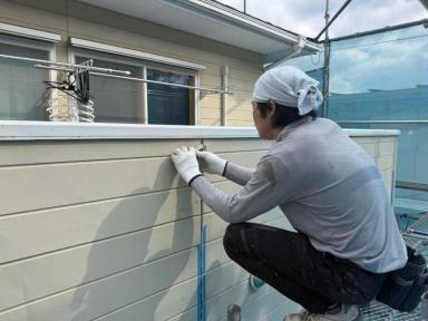 下松市で外壁塗装の下地処理！シーリング打ち替え工事を実施